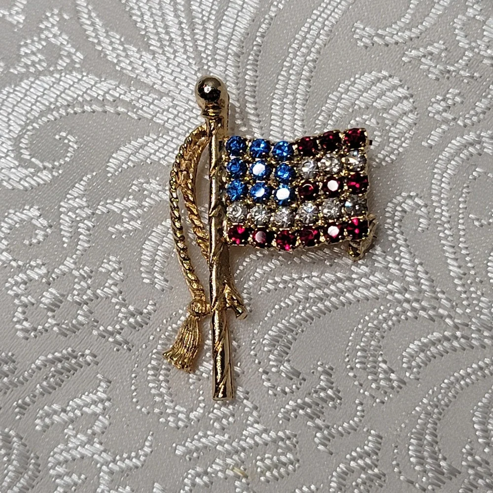 Unbranded American Flag Brooch Women Small Gold Red White Blue Rhinestone Tassel